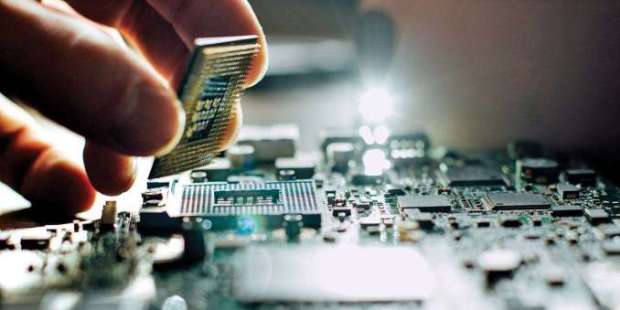 Government Ignites Cell-Making Revolution with PLI Scheme