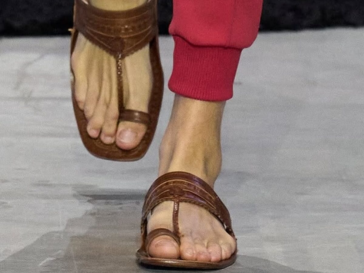 kolhapuri chappals