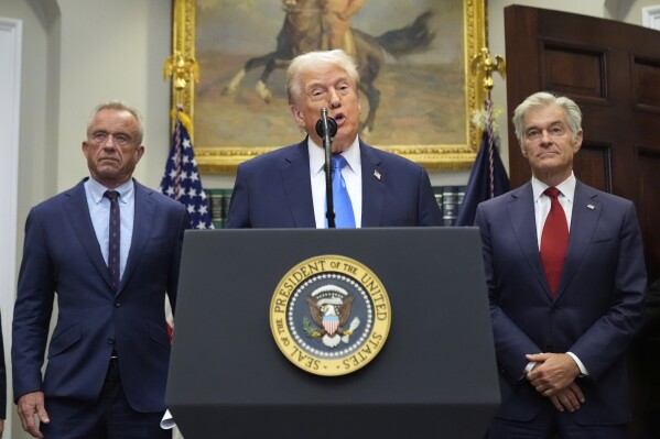 Tylenol Safety Debate Rekindled After Trump’s Comments