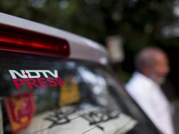 NDTV drops plans for three HD news channels, surrenders MIB approval