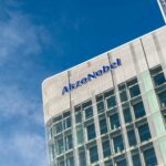 Akzo Nobel sees mid-term growth despite near-term market drags from FX, weak demand